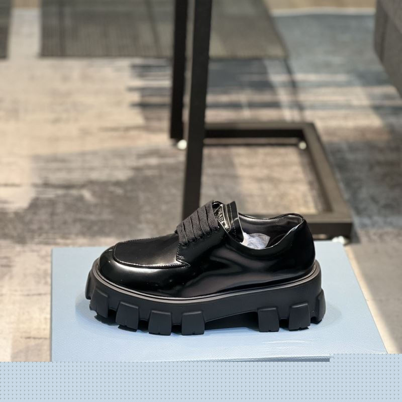 Pra*a leather shoes